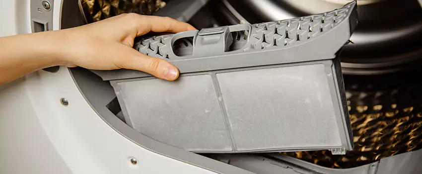 Signs Of A Clogged Dryer Lint Trap in Melrose Park, Illinois